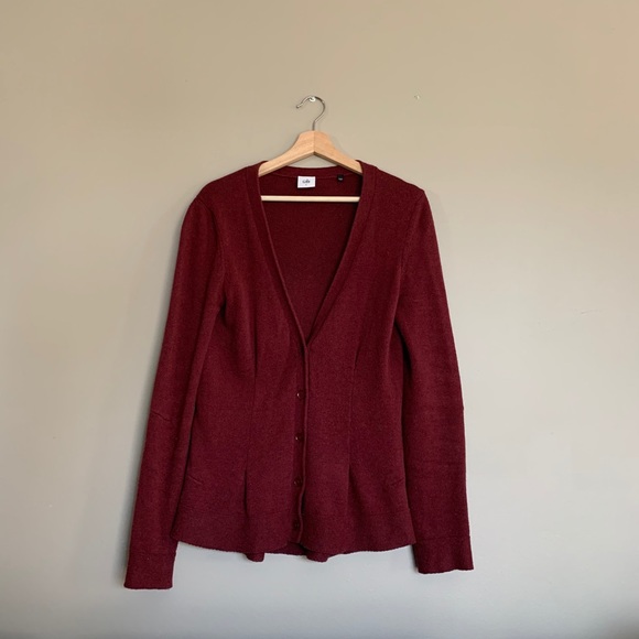 🔴 SOLD - CAbi Catch Cardigan - Picture 2 of 9